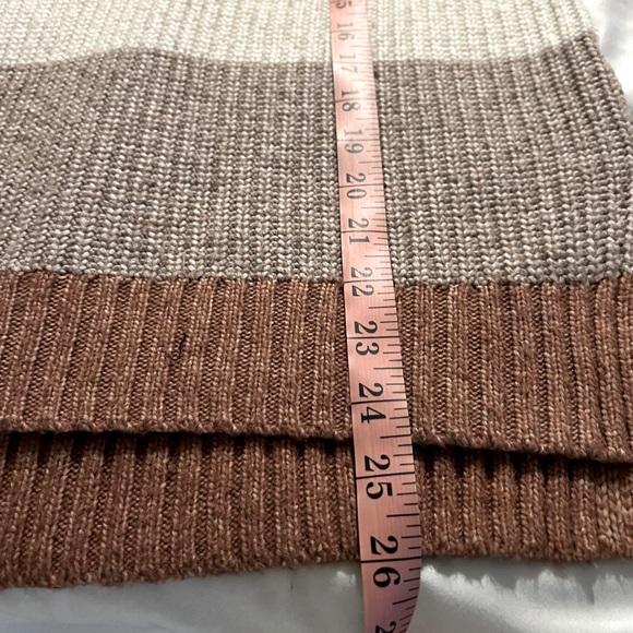 B8 AMERICAN RACE OUTFITTERS WOMEN’S SWEATER SIZE XS. No Tag New Without tax - Picture 8 of 12